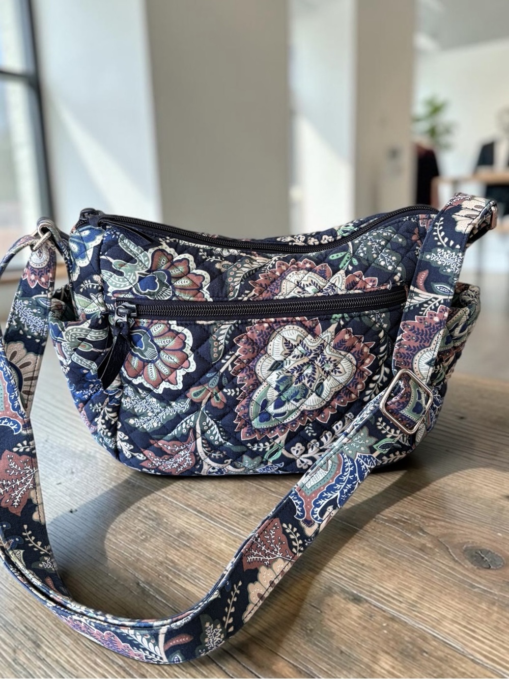 Vera Bradley Navy Quilted Paisley Hipster Crossbody Kiev Paisley